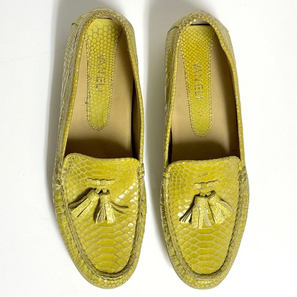 Vaneli Lime Green Loafers Snakeskin Driving Mocassins Shoes Tassels Womens 8A - Picture 2 of 10